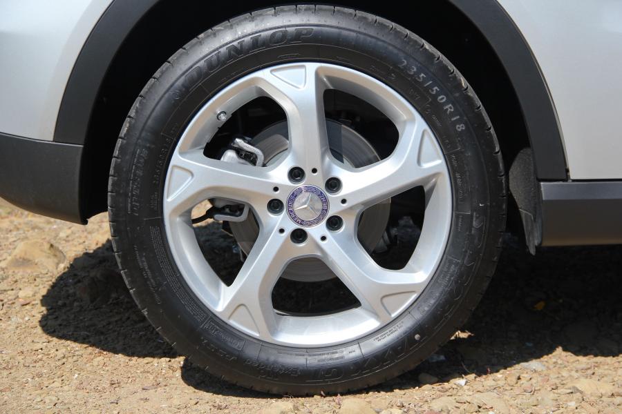 Колеса Mercedes-Benz GLA200 d 2017 года  (WW) (фото 2 из 24)